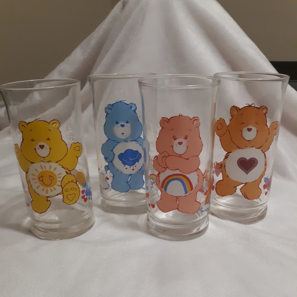 4 Care Bear Vintage Cheer Funshine Grumpy Tenderheart Pizza Hut Glasses 1983